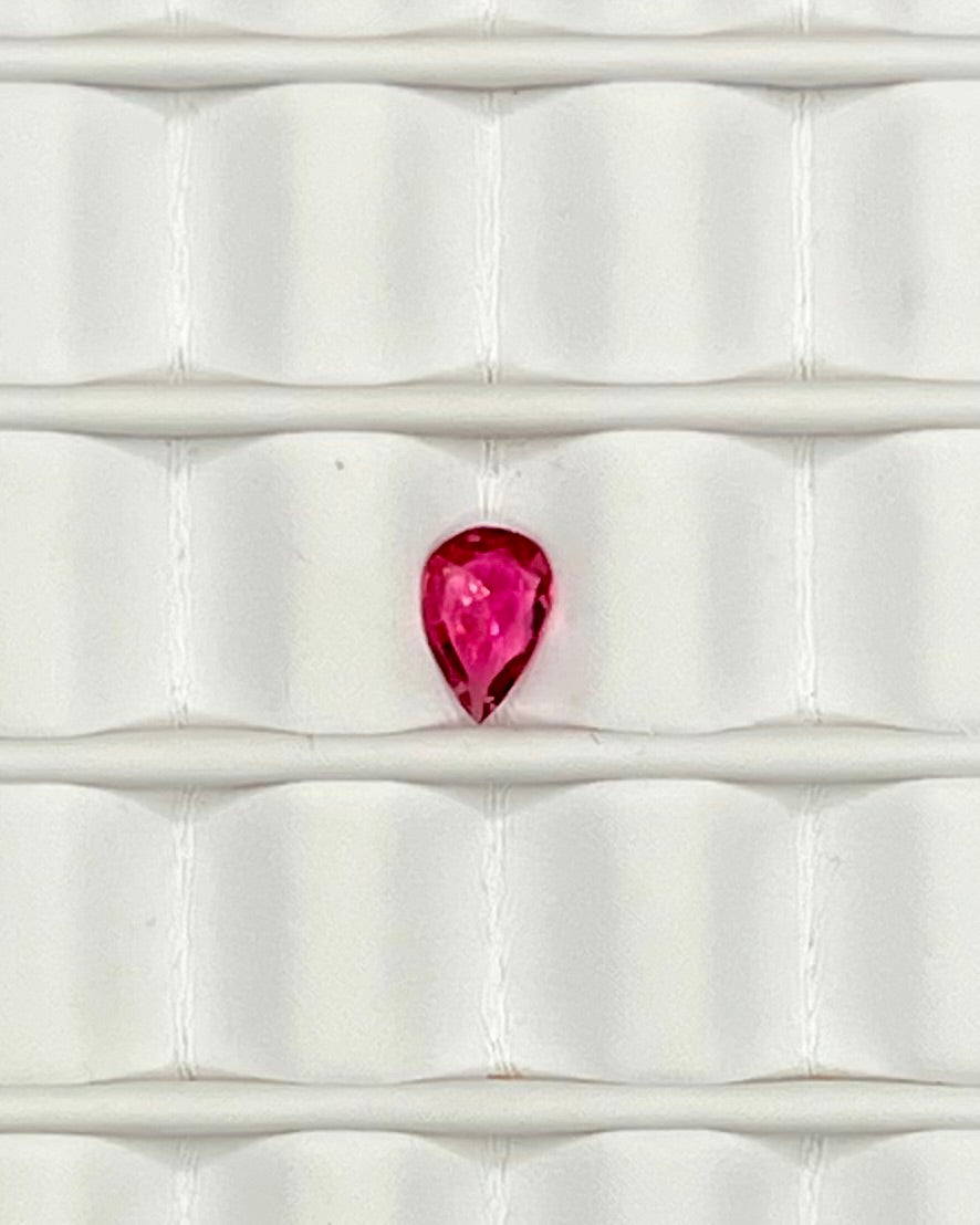 0.30ct Pear Cut Red Garnet RGT009