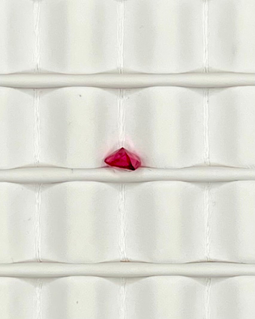 0.30ct Pear Cut Red Garnet RGT009