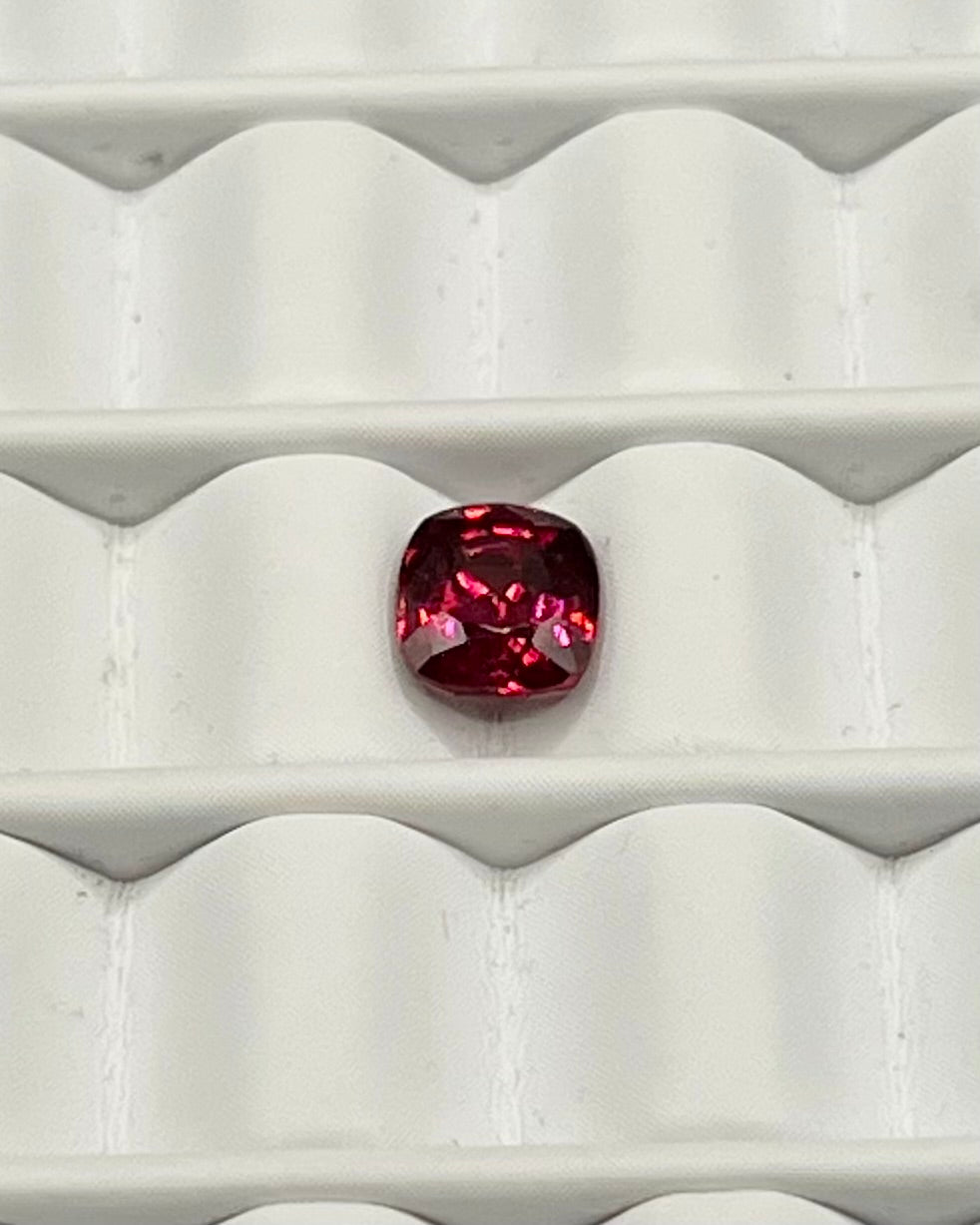 1.00ct Cushion Red Garnet RGT003