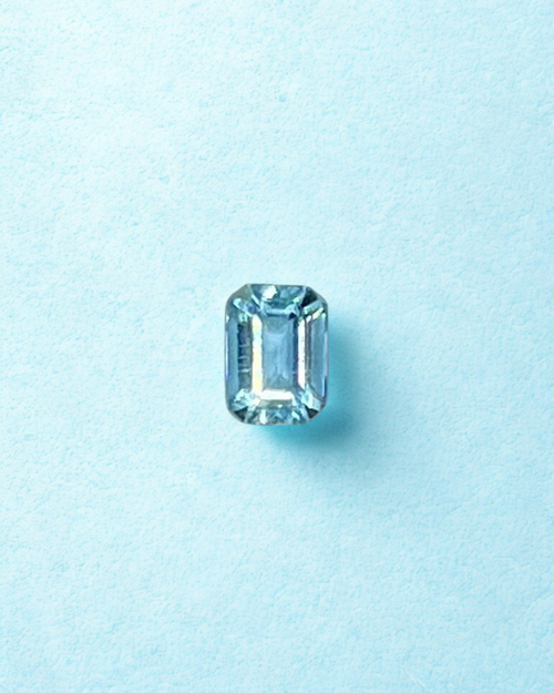 1.30ct Rectangular Aquamarine AM010