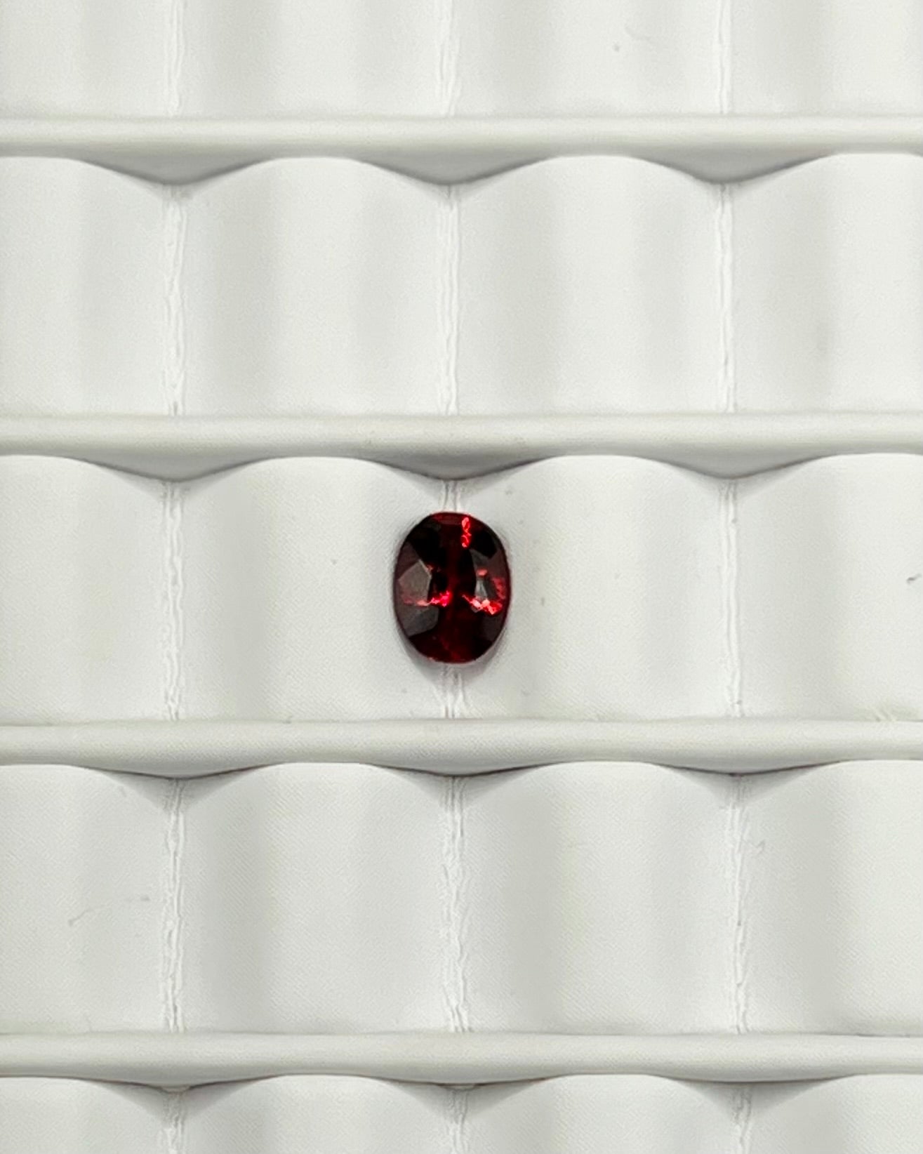 0.30ct Oval Red Garnet RGT007