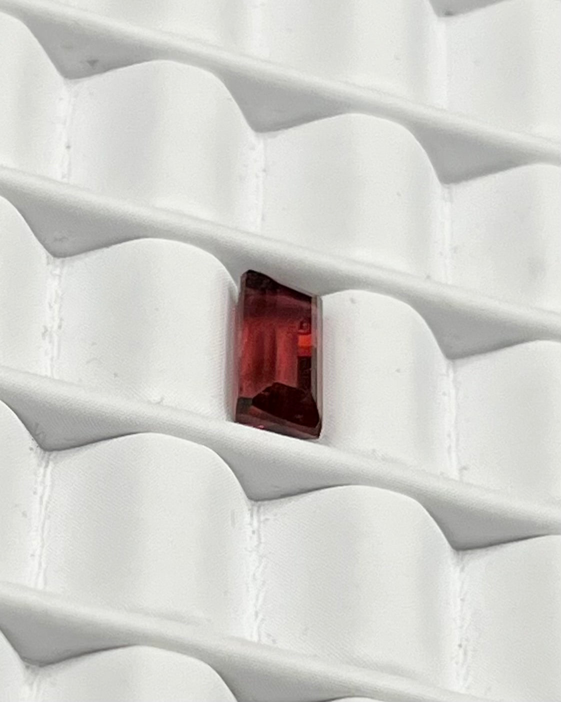 1.30ct Baguette Red Garnet RGT004