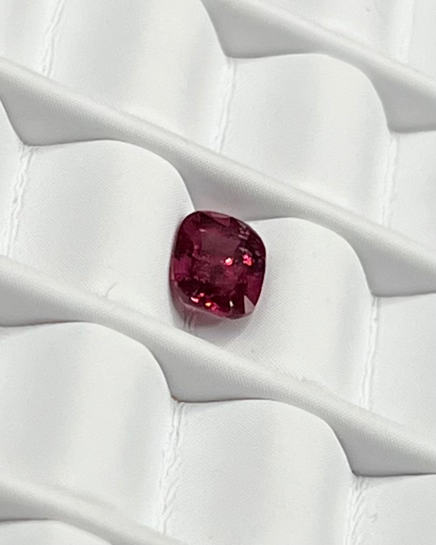 0.70ct Cushion Red Garnet RGT006