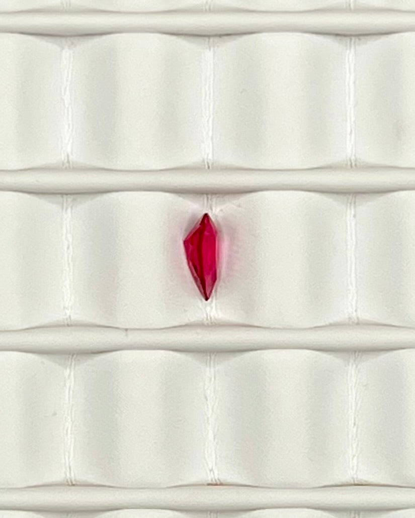 0.30ct Pear Cut Red Garnet RGT009