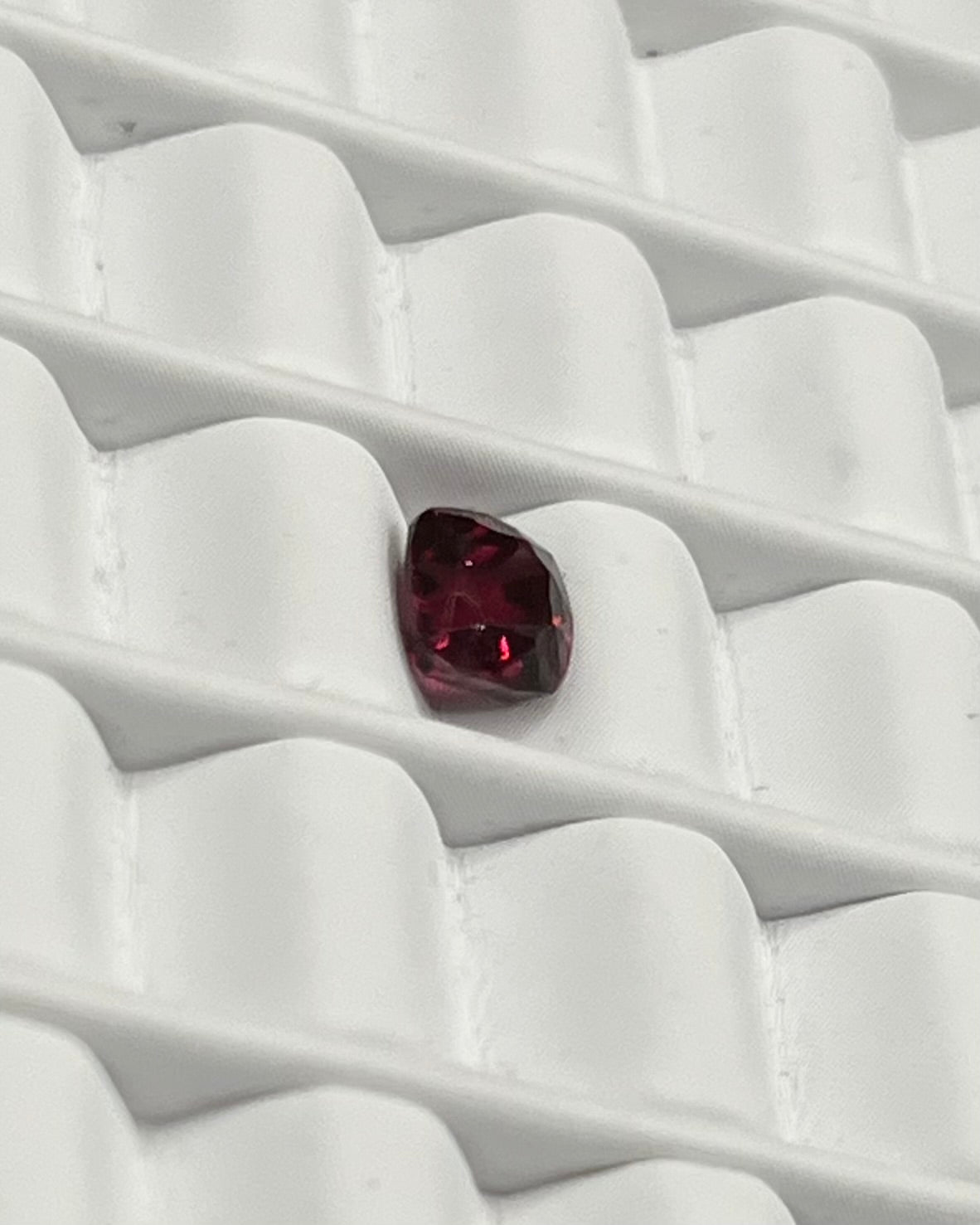 1.00ct Cushion Red Garnet RGT003