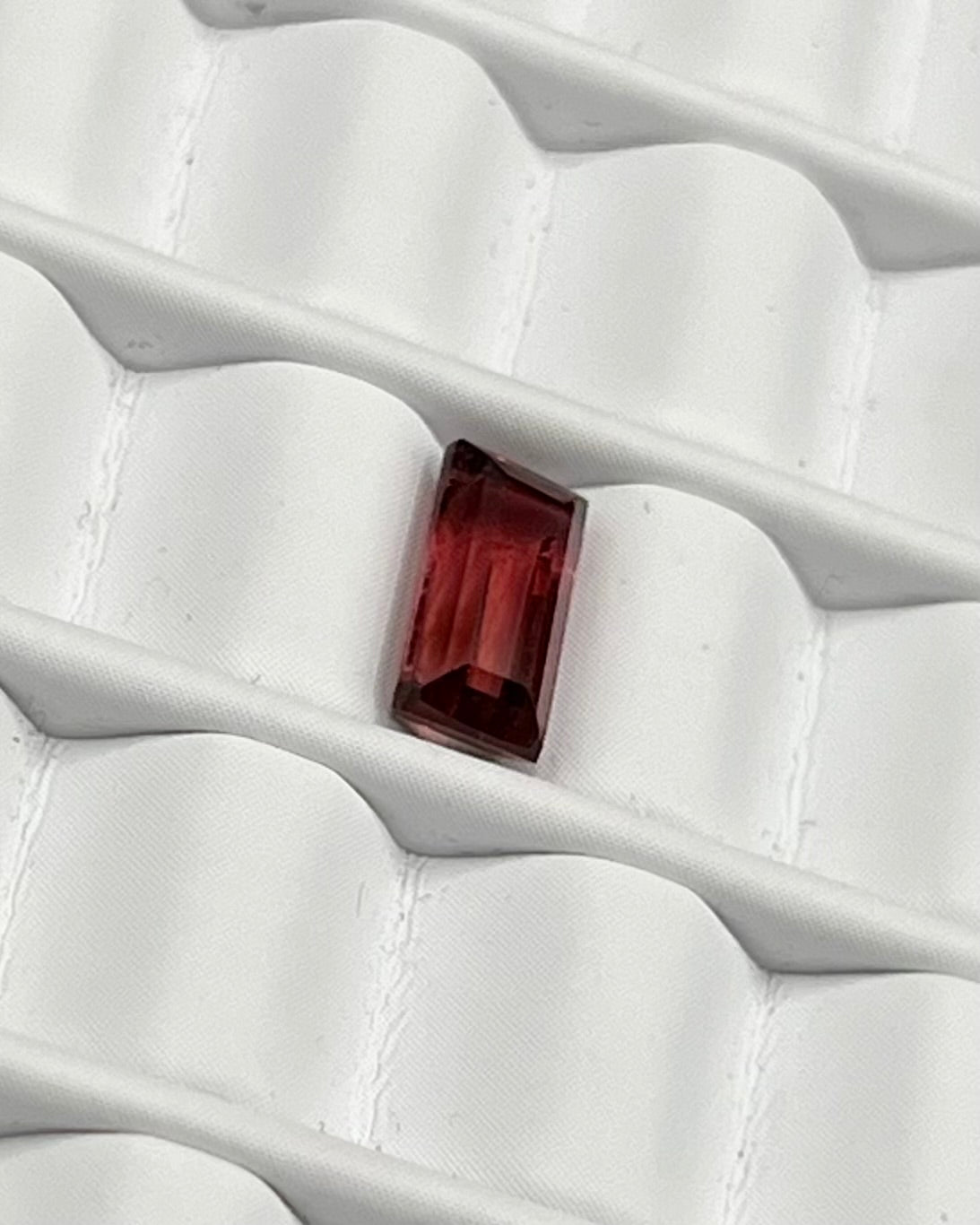 1.30ct Baguette Red Garnet RGT004