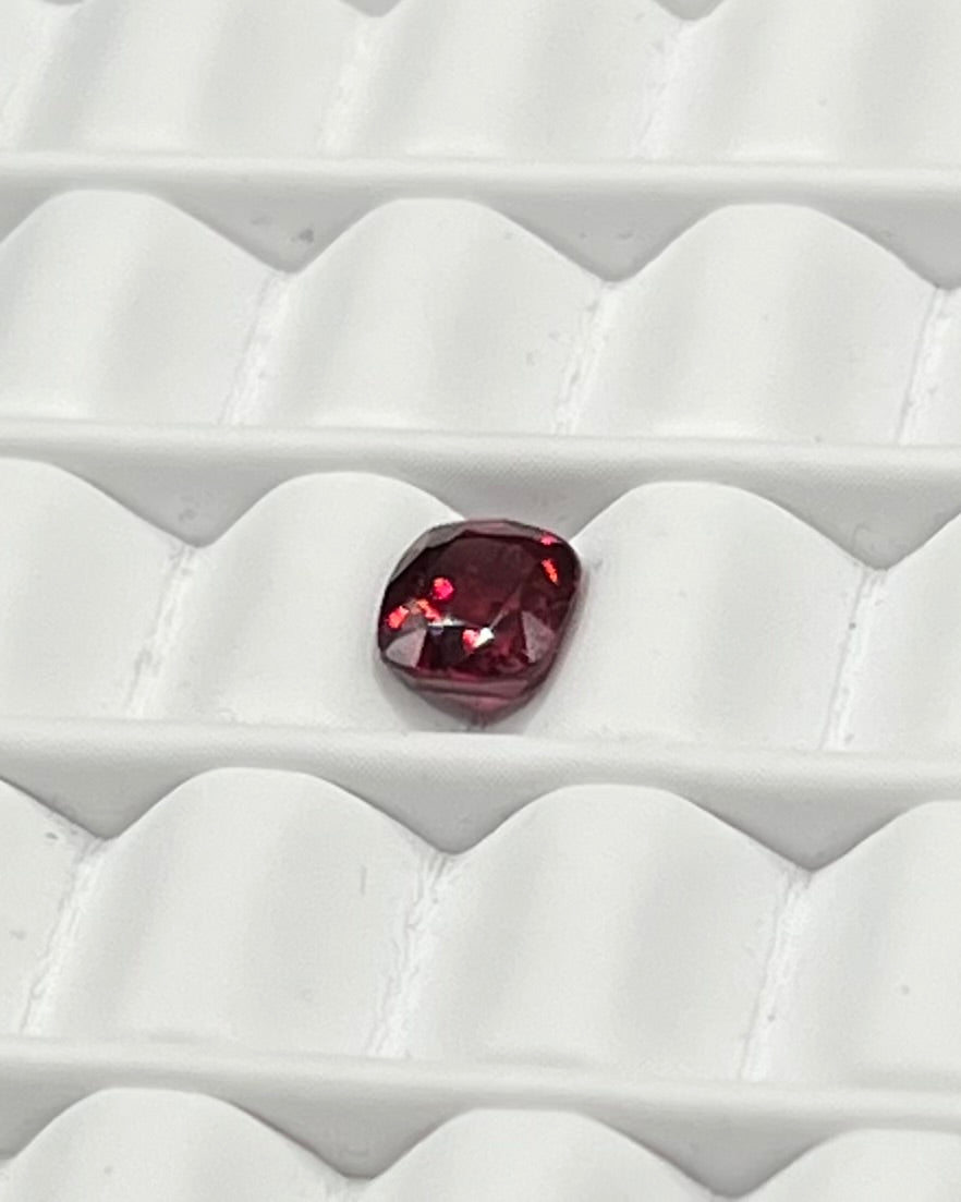 1.00ct Cushion Red Garnet RGT003