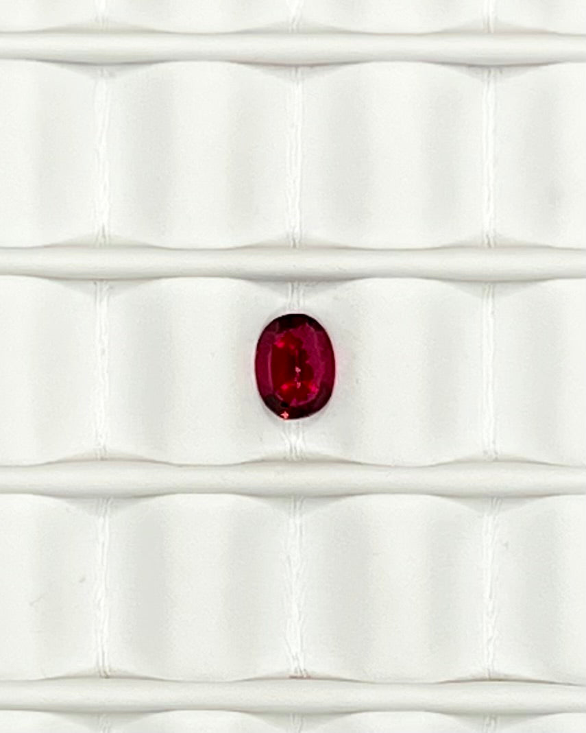 0.30ct Oval Red Garnet RGT007