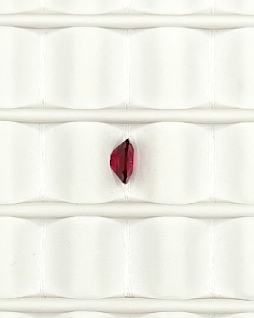 0.30ct Oval Red Garnet RGT007