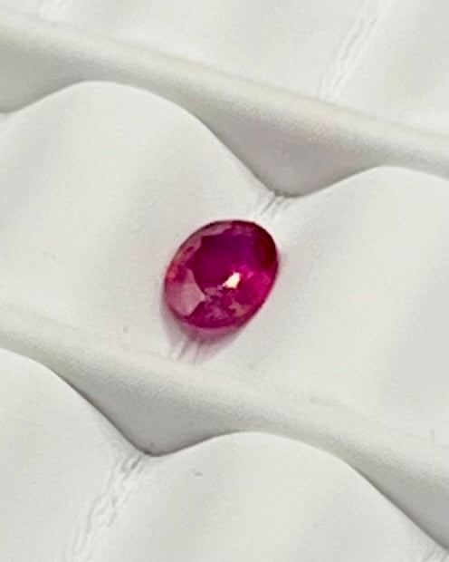 0.10ct Oval Ruby RB109